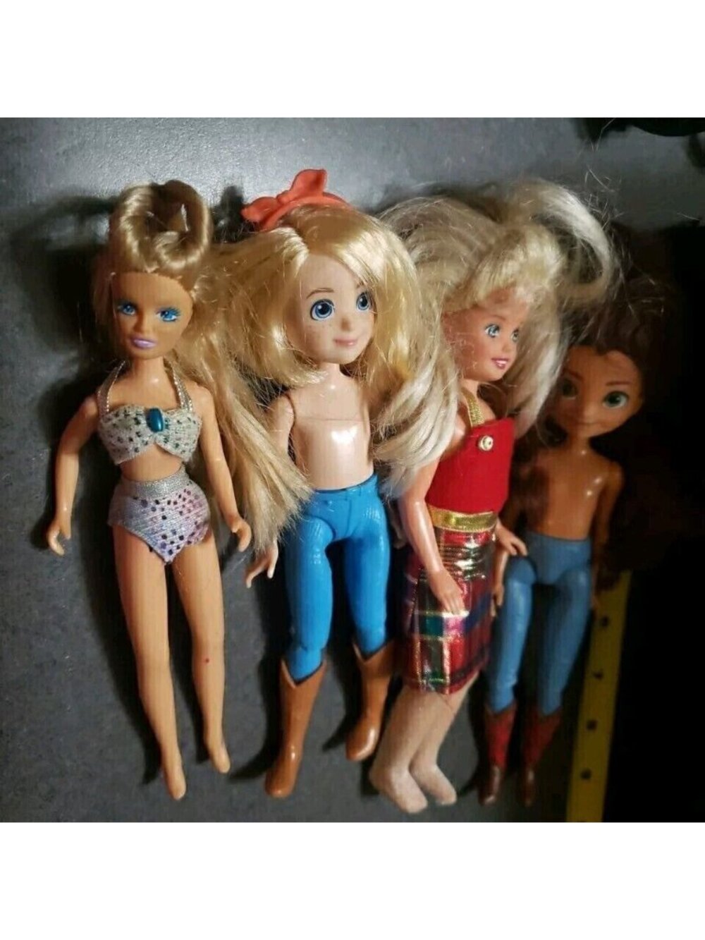 Vintage Barbie and Dolls  Holiday Sisters lot of 4 various